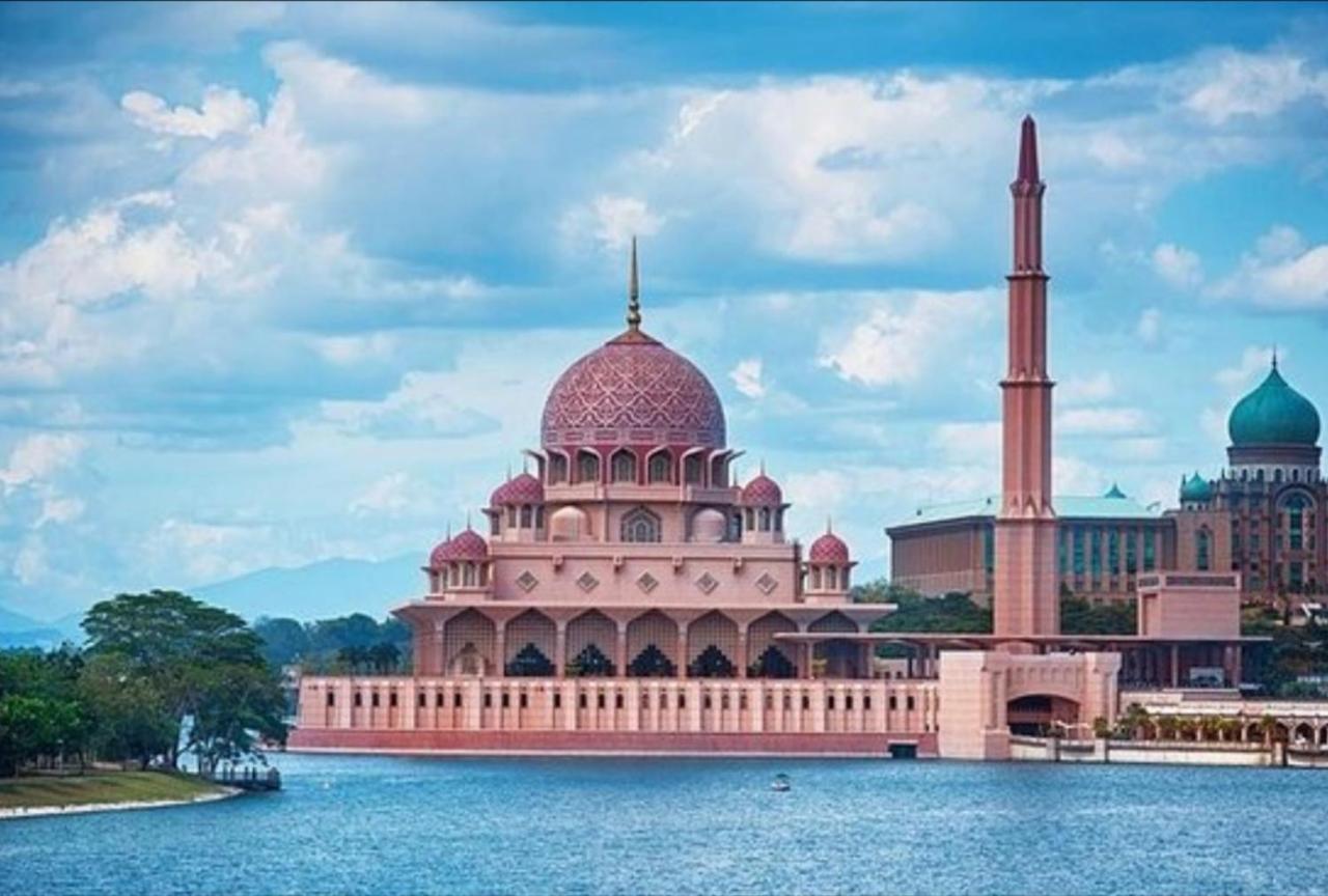 Conezion Residence Putrajaya Nearby Ioi City Mall Exterior foto